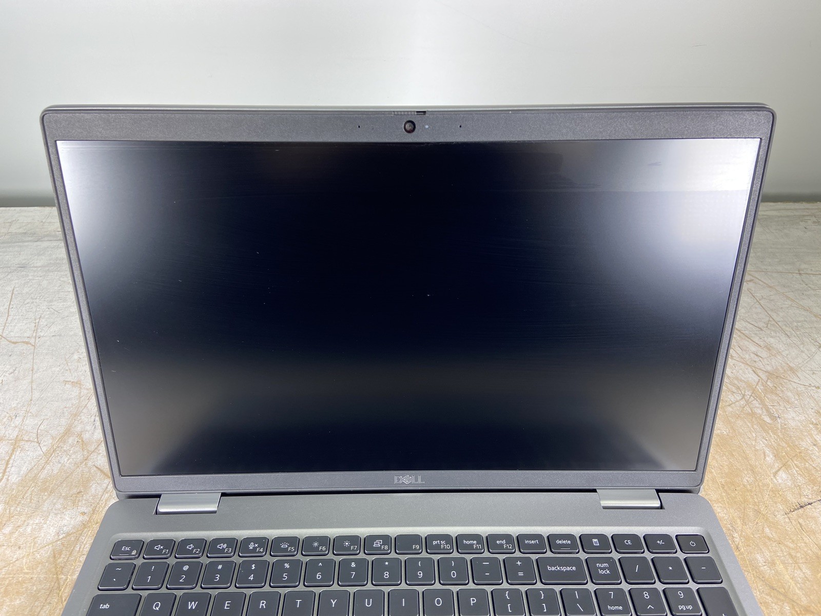 DELL LATITUDE 5520 i7-1185G7 @ 3.0GHz, 4GB RAM, NO HDD/OS – (FOR PARTS)