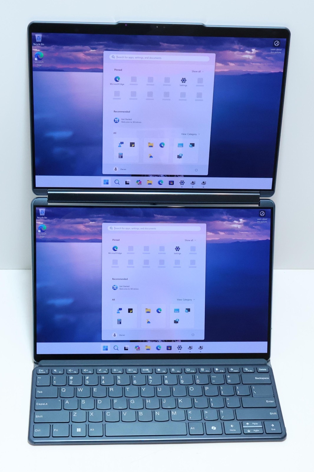 Lenovo Yoga Book 9i 2-in-1 Intel Core Ultra 7 155U 16GB 1TB 13.3″ 13IMU9