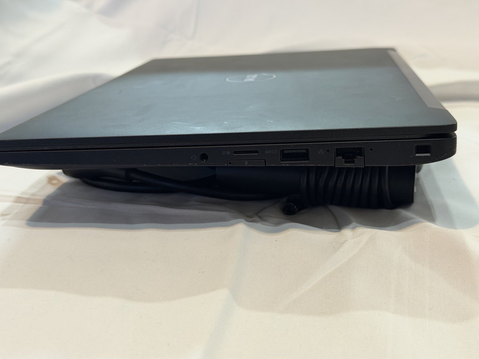 Dell Latitude 7480 14.0″ | Intel i5-7300U | 8GB RAM 256GB SSD Win 10 Pro w/power