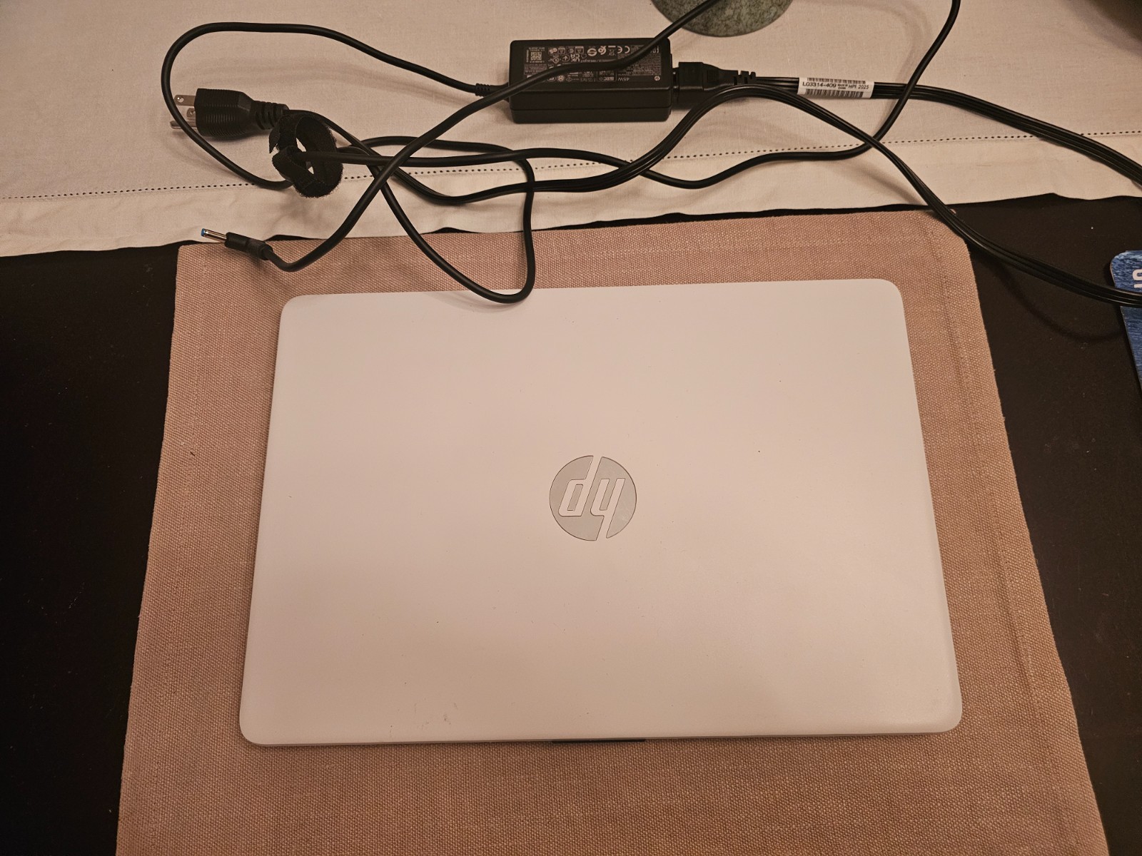 HP 14-dq3000dx Laptop Needs a Screen