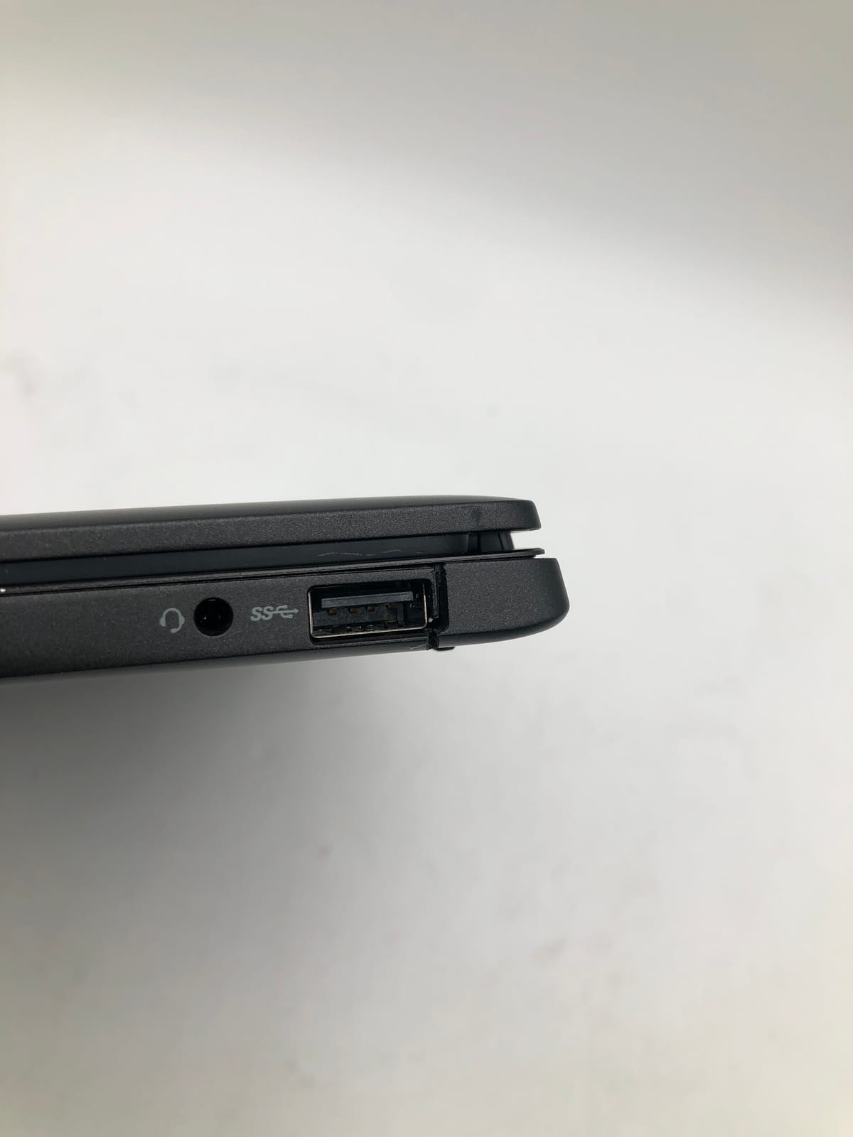 Dell | Latitude 3301 | i5-8265U | 8GB | 128GB NVMe | Win 11 Pro | 100% Battery