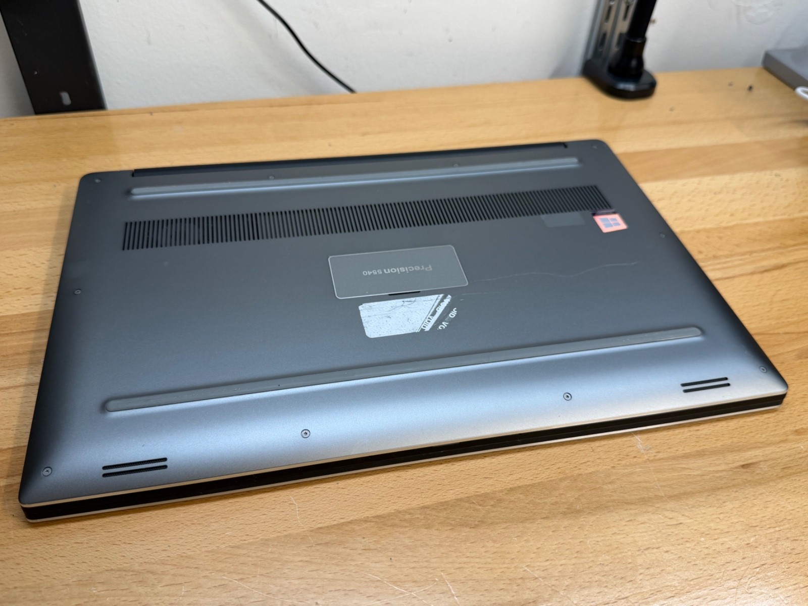 Dell Precision 5540 15.6″ Laptop: Intel Core i5-9400H, 16GB RAM, 256GB SSD GUC