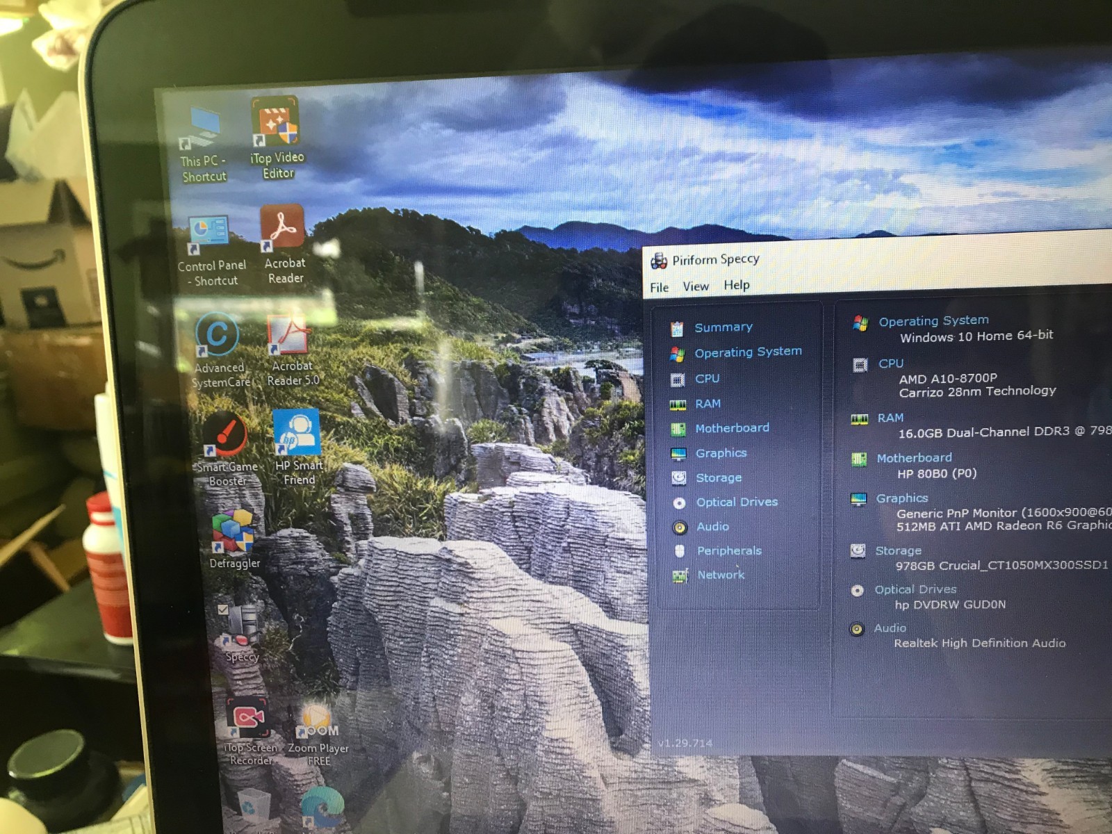 HP Laptop Compute 17.3- AMD-A-10-4-core-16GB RAM- 1TB SSD AMD Radeon R6 -Gold