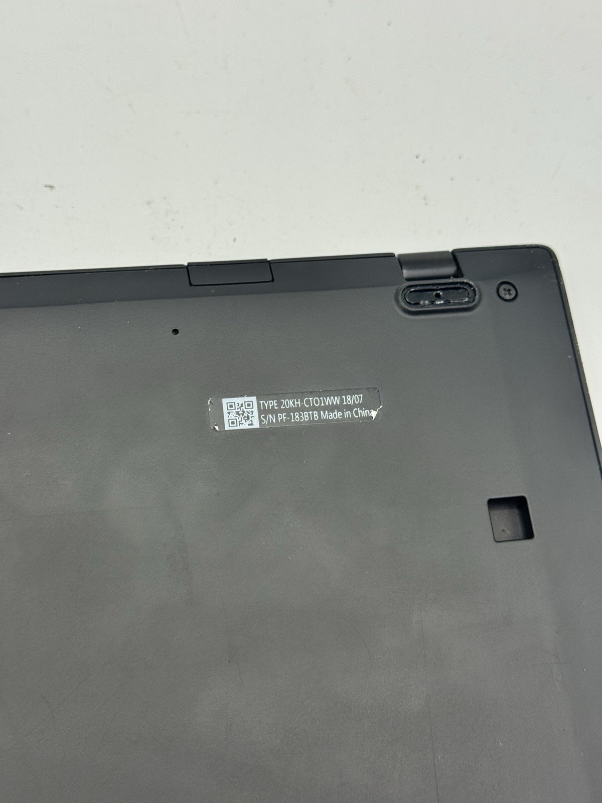 Lenovo ThinkPad X1 Carbon 6th Gen 14″ FHD Touch I5-8350U 512GB SSD 16GB W11P