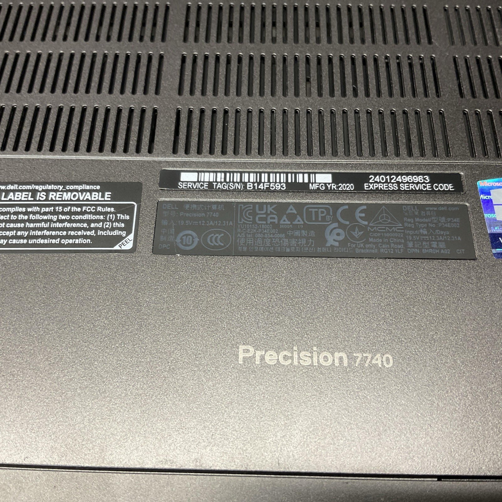 Dell Precision 7740 / Quadro RTX 3000 / BIG Screen / Ready For Windows / M15