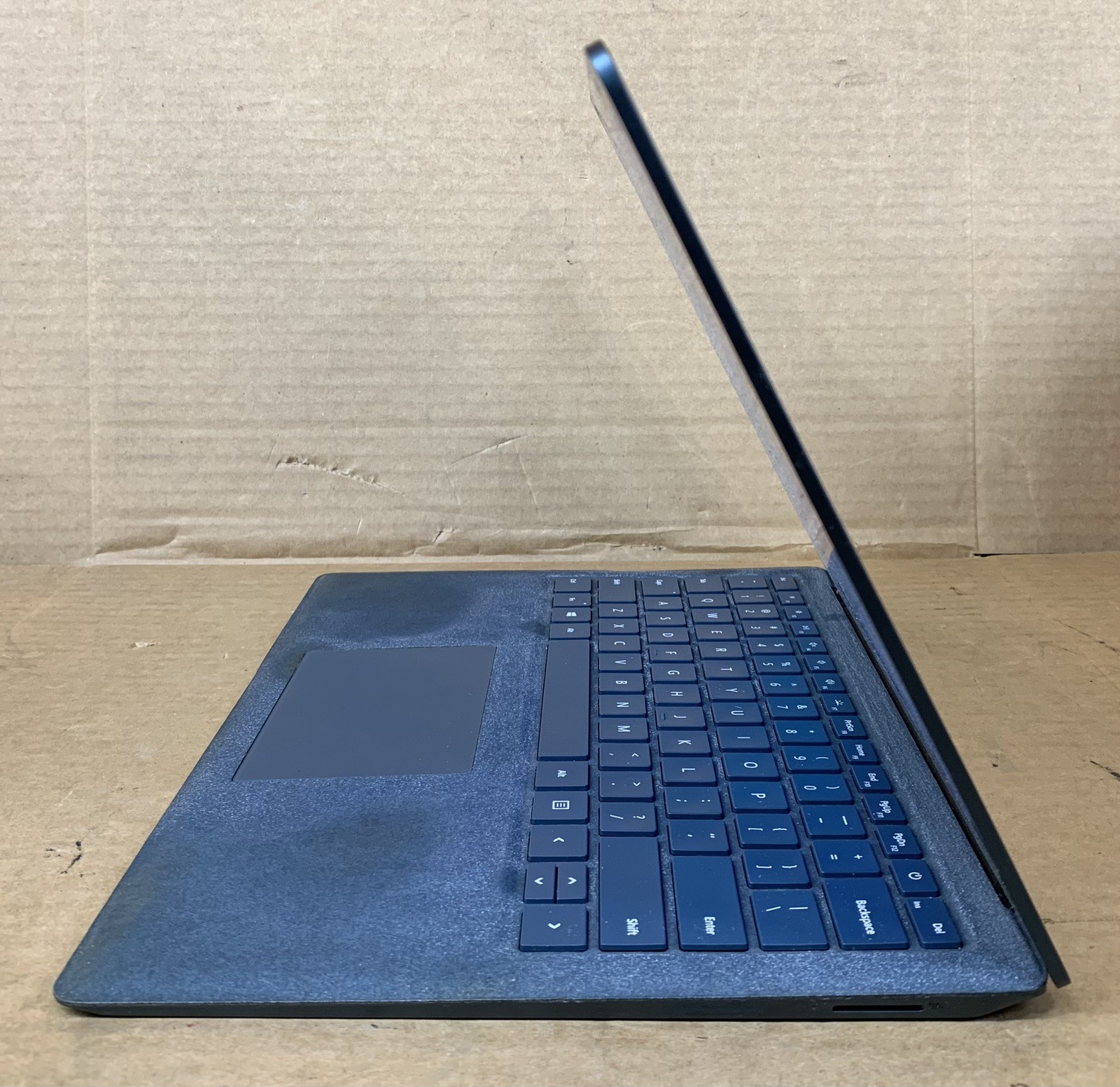 Microsoft Surface Laptop 1769 Intel Core i5-7300U 8GB DDR4 RAM 256GB SSD Win 10P