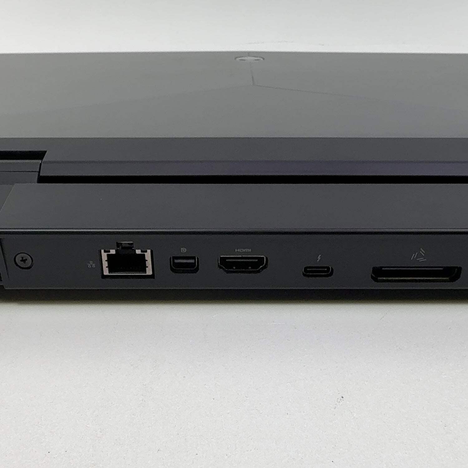 Alienware 17 R4 17.3″ i7-7820HK 2.9GHz 32GB RAM 256GB SSD 1TB HDD