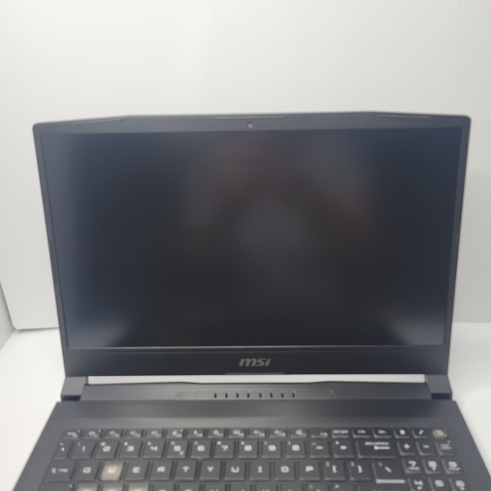 MSI Katana A15 AI B8VF 15.6″ Ryzen 8945HS RTX 4060 16GB Ram 1TB SSD Win 11 Home