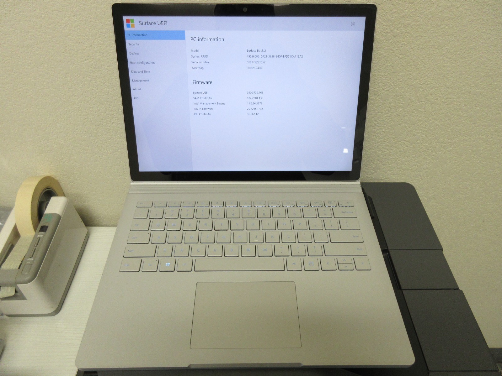 Microsoft Surface Book 2 13.5″ : i7-8650U 1.9GHz : 16GB : 512GB SSD : Grade B