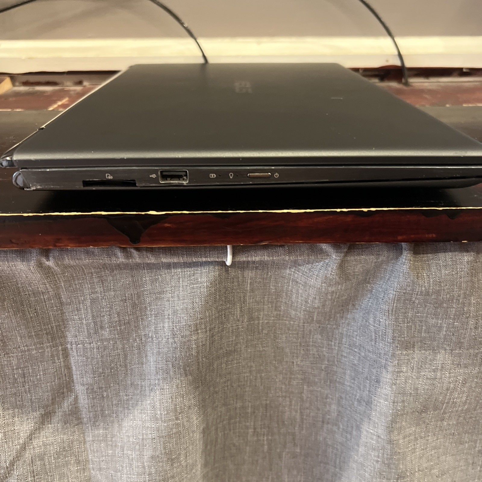 ASUS Q536F i7-8565U 16GB 15.6″ 4k Touch GeForce GTX 1050 Ror parts