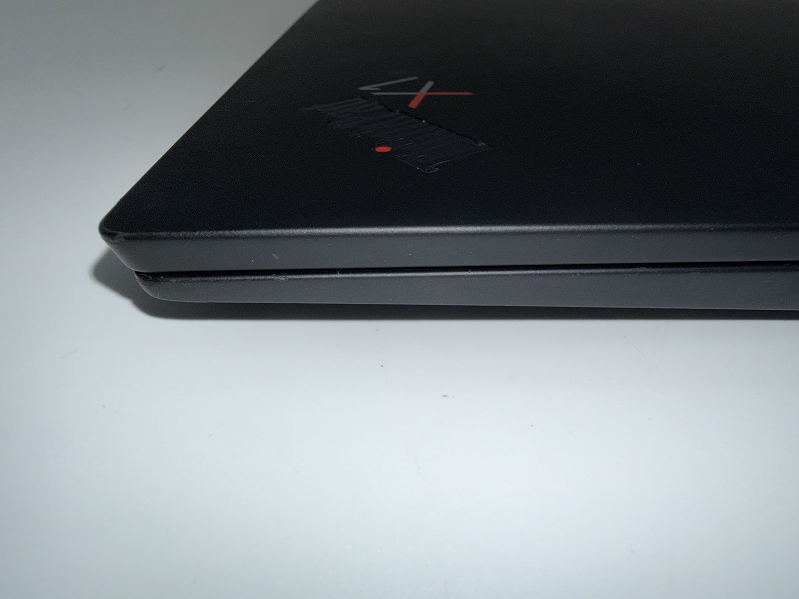 Lenovo ThinkPad X1 Carbon Gen 10 14 FHD+ 2.1 GHz i7-1260P 16GB 512GB SSD Win11P