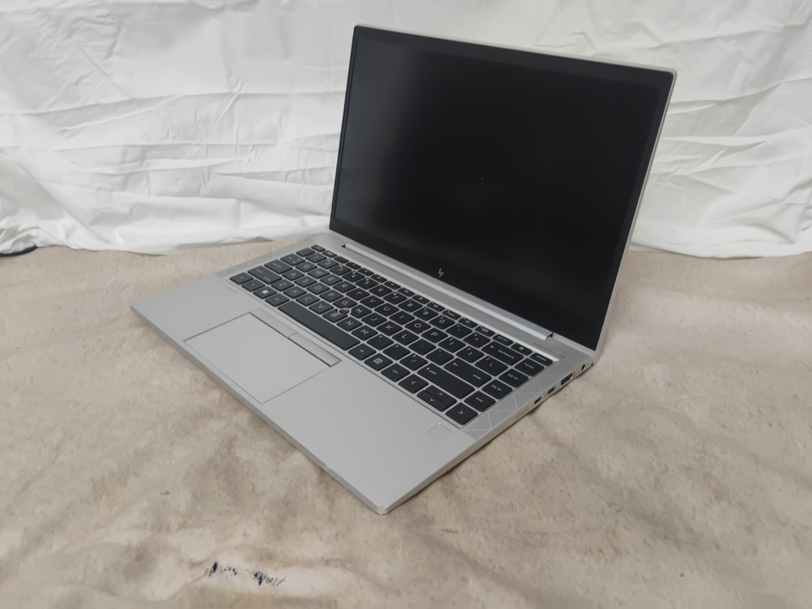 EliteBook 840 G8, i7-11th Gen, 8gb Ram, 512gb SSD, Win 11
