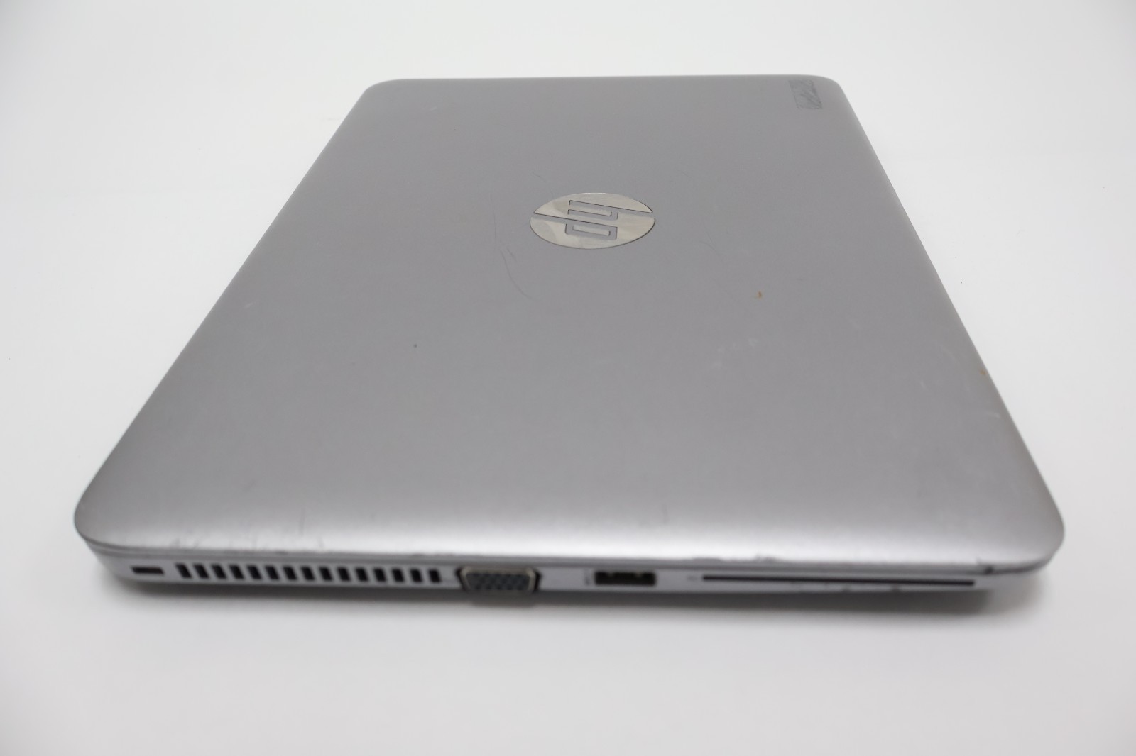 HP Elitebook 725 G3 – AMD PRO A12-8800B R7 – 16GB RAM – 256GB SSD NO OS