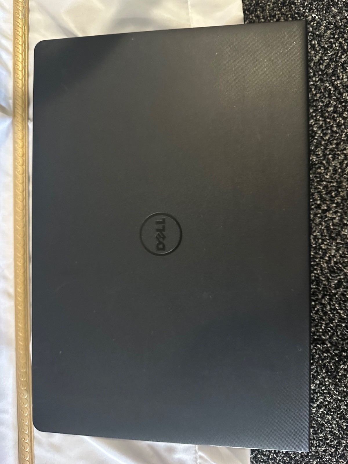 Dell Inspiron 15-3552 running Chrome OS Flex