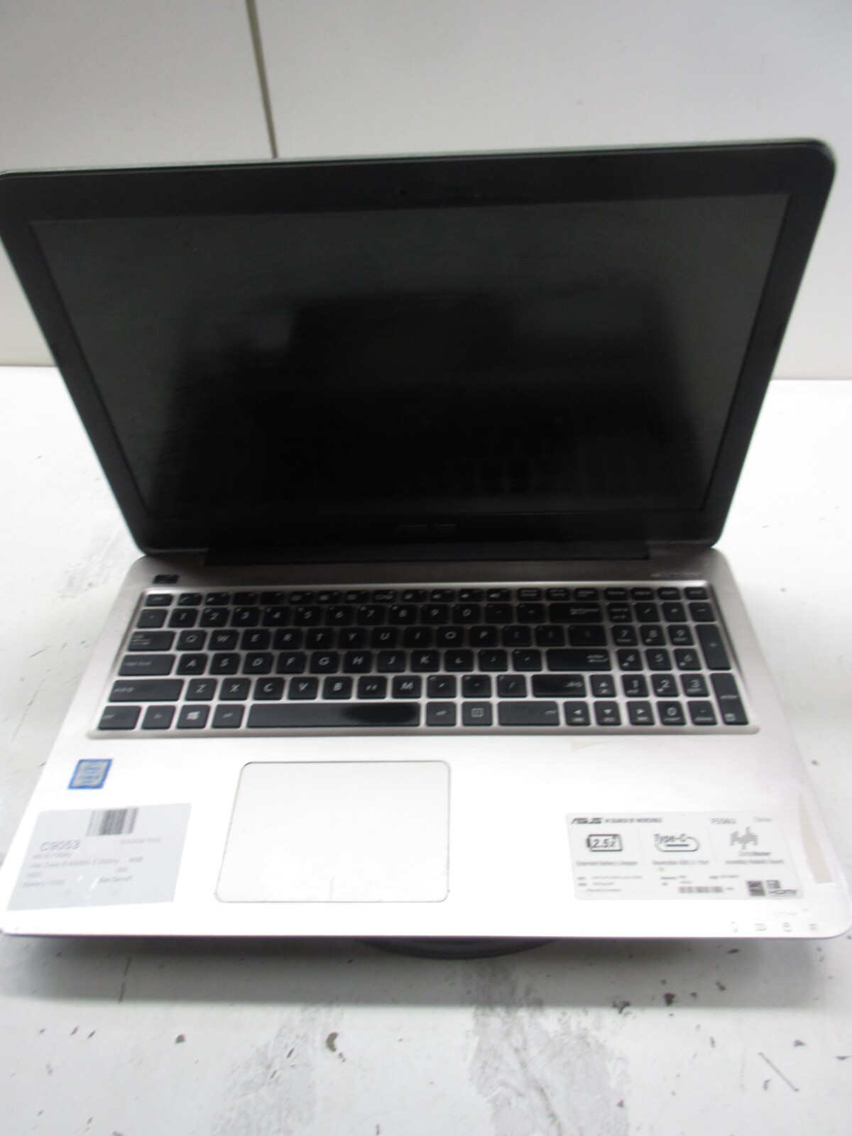 ASUS F556U Intel Core i5-6200U 2.30GHz 8GB NO HDD No Batt