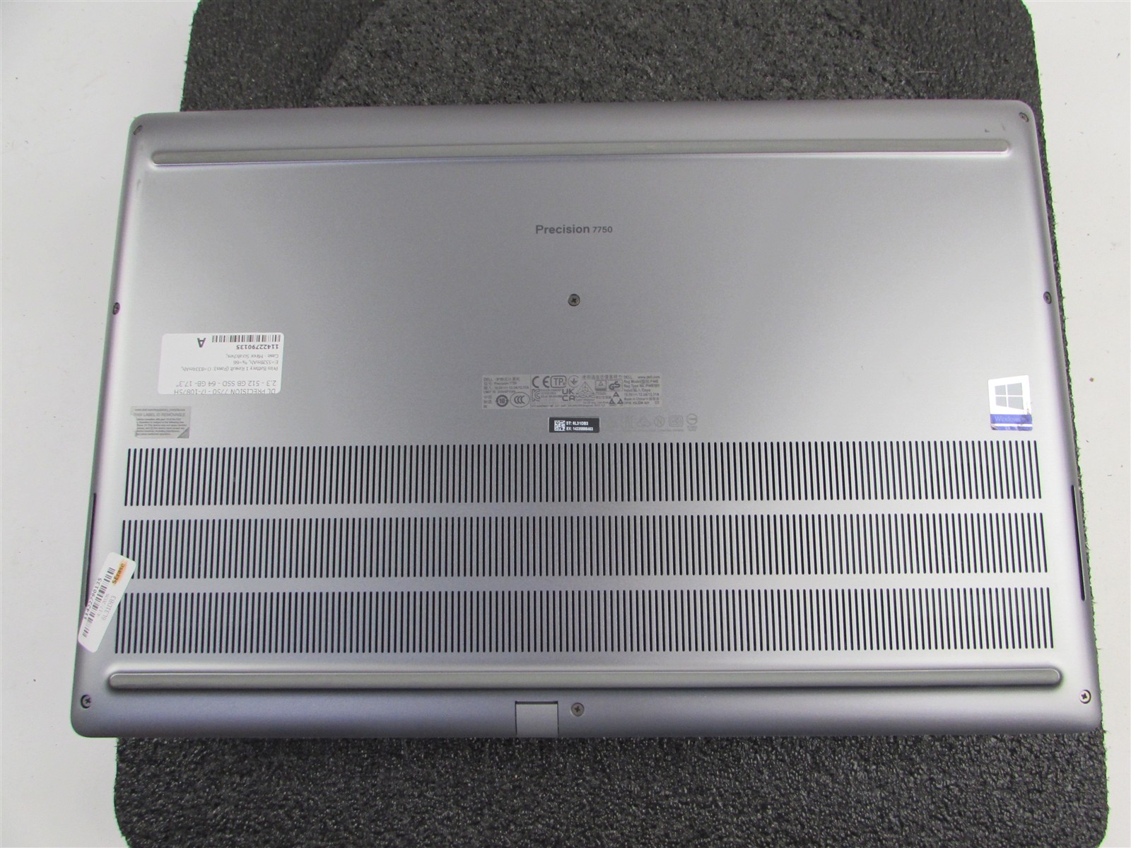 DELL PRECISION 7750 FHD CORE I7-10875H 512GB SSD 64GB RAM NVIDIA RTX 4000 WIN 11