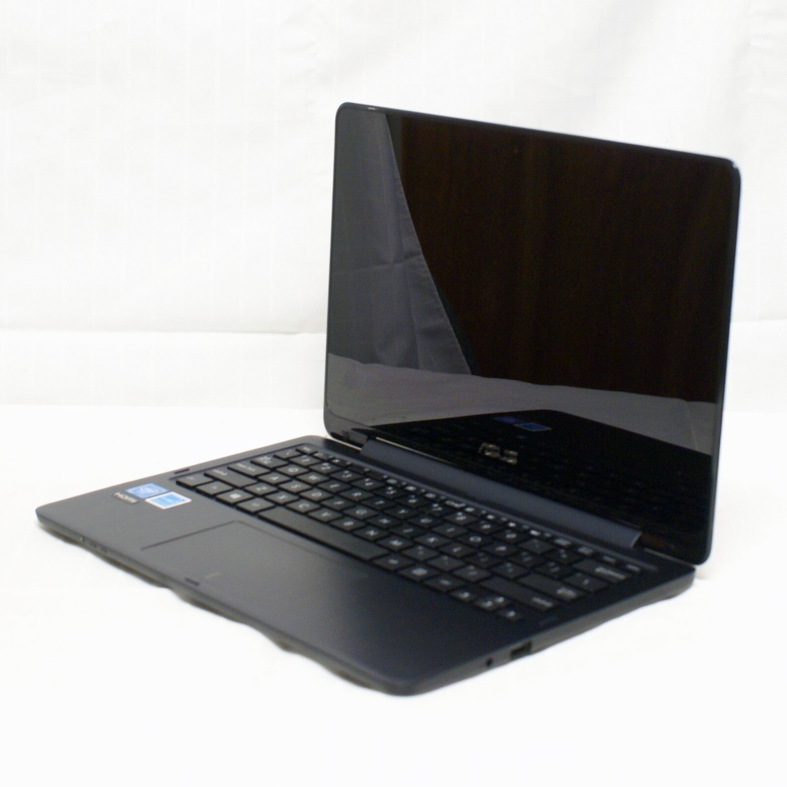 ASUS TP200SA Celeron N3050 1.6 GHz 4GB 64gb EMMC Touch Screen Windows 10 Home