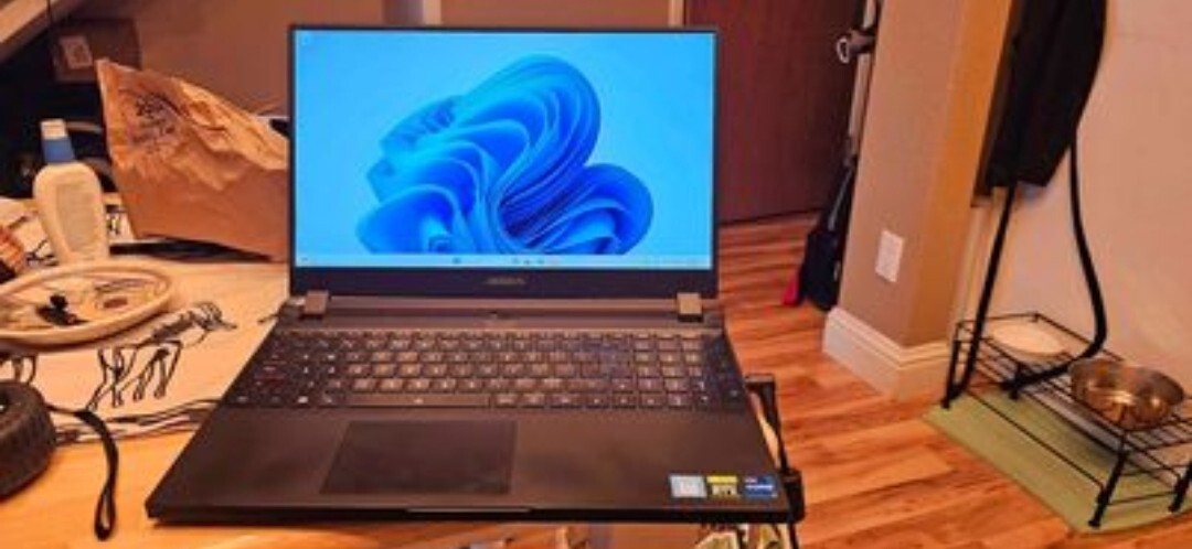 gigabyte aorus 5 Se4 Laptop | 15.6″ | 2TB SSD | 64GB RAM | 3070 GPU | 12700H CPU