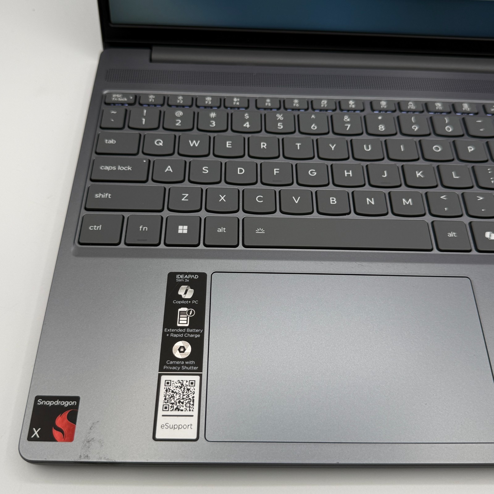 Lenovo IdeaPad Slim 3 15Q8X10 15.3″ Snapdragon X 16GB 476GB SSD Touch 100% Bat