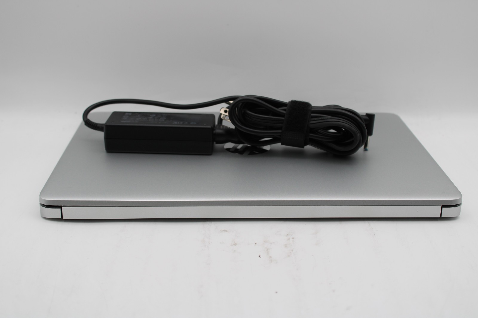 HP 14-dq0703dx _ Pentium Silver N5030 _ 16GB RAM _ 256GB SSD _ No OS