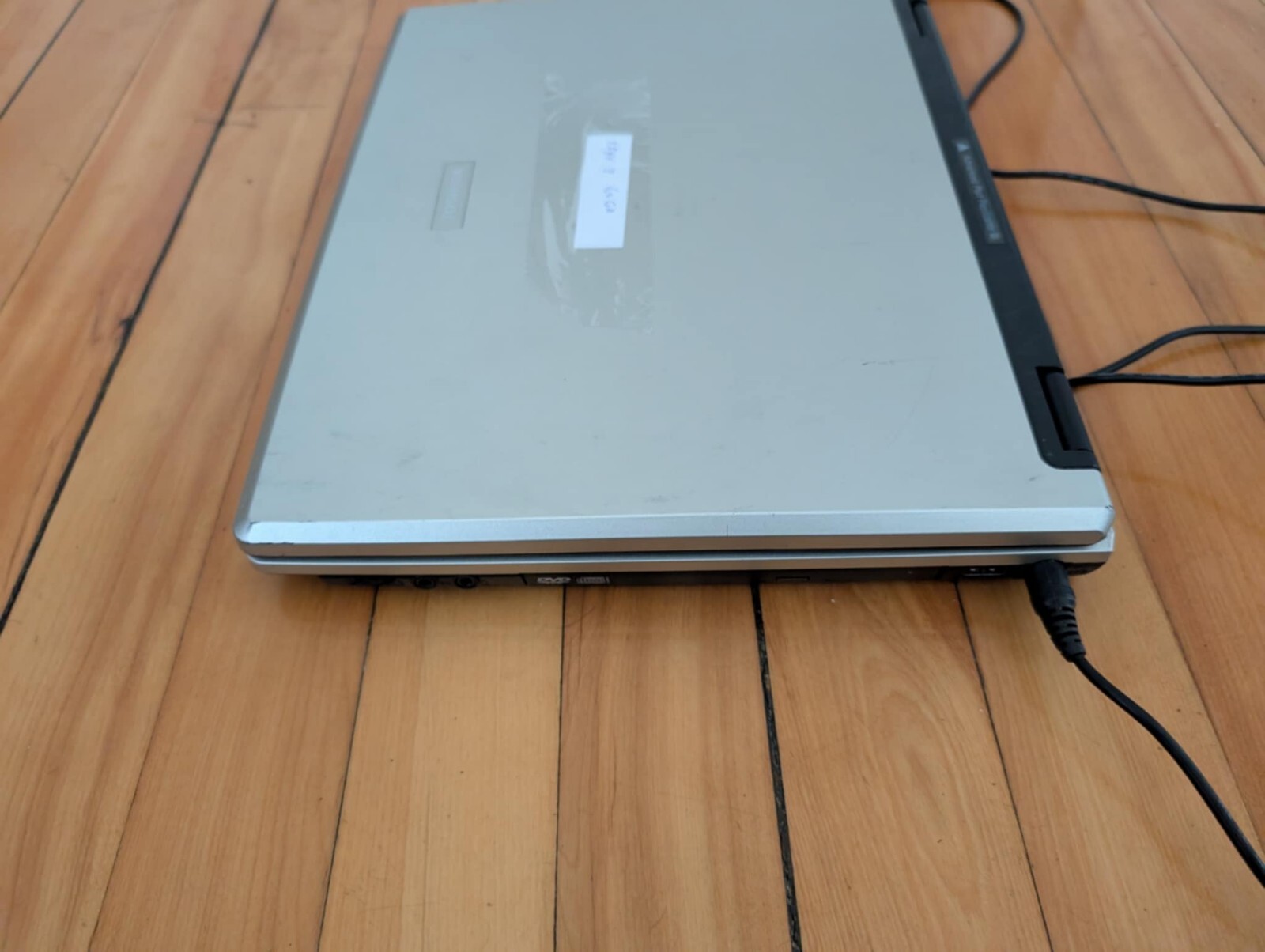 Vintage Toshiba Tecra A3X Intel Pentium 1.73GHz 2GB 60GB Windows XP Home Laptop3