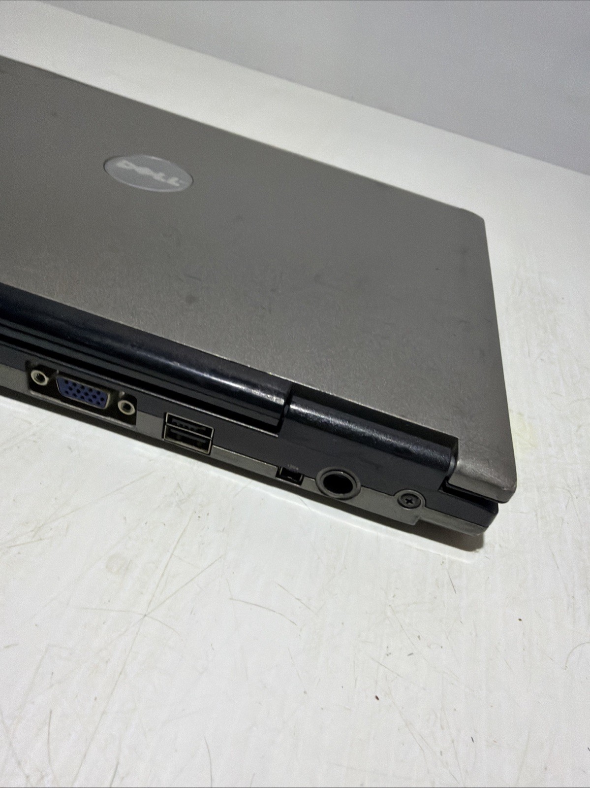 Dell Latitude D430 12″ Laptop Core 2 Duo 2gb Ram No Drives Boots Bios NO P/S