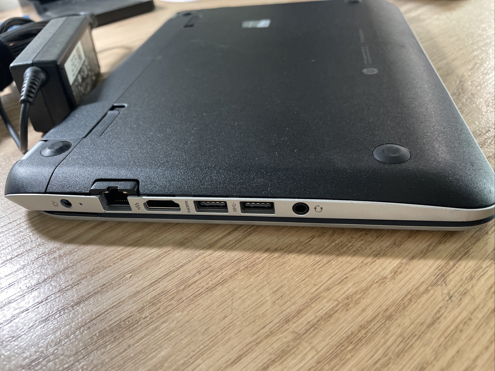 HP Pavilion TS AMD A4-1250 APU @1.0 GHz, 4 GB RAM, 500GB HDD, Touch, WIN 8.1