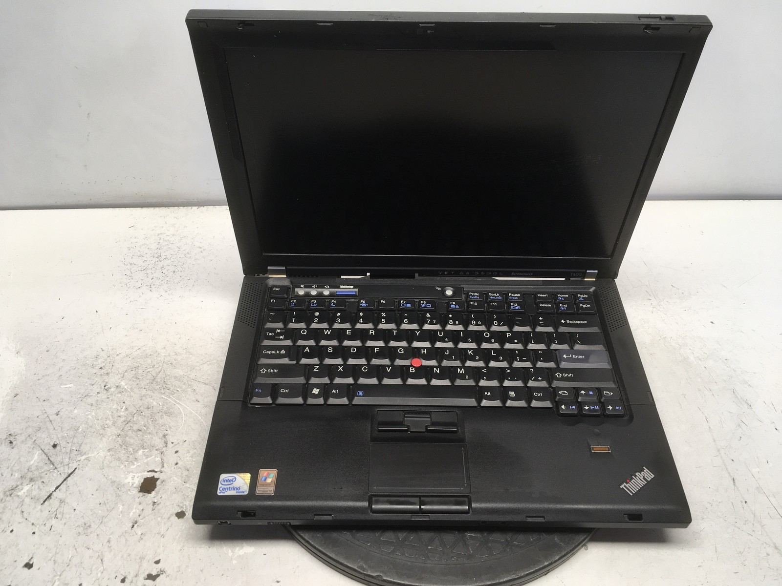 Lenovo ThinkPad T400 Intel Core 2 Duo P8400 2.26GHz 4 GB NO HDD No Batt