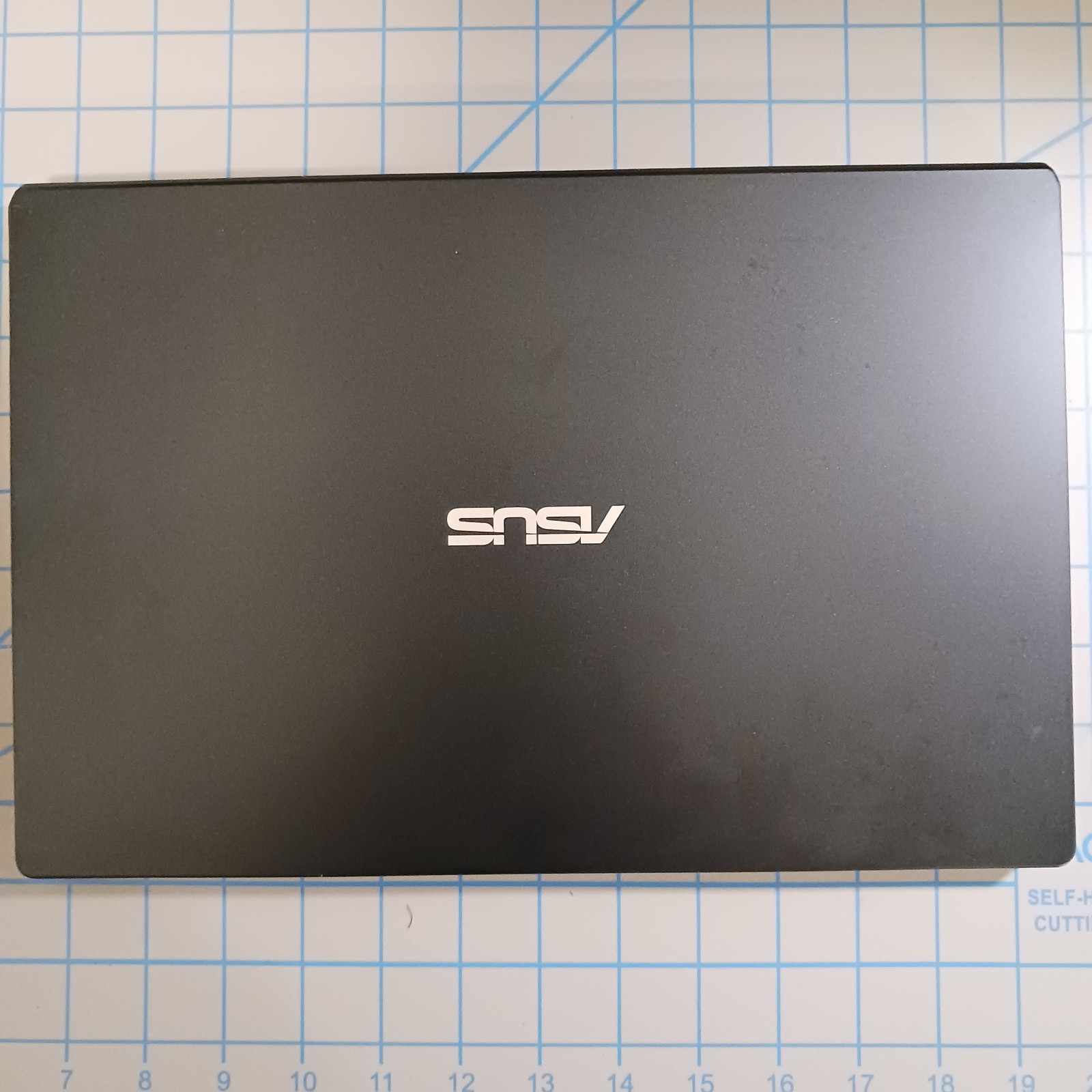 Asus L410m 180 Degree Laptop Celeron N4020 @ 1.10GHz 4g Ram 64g SSD Linux Mint