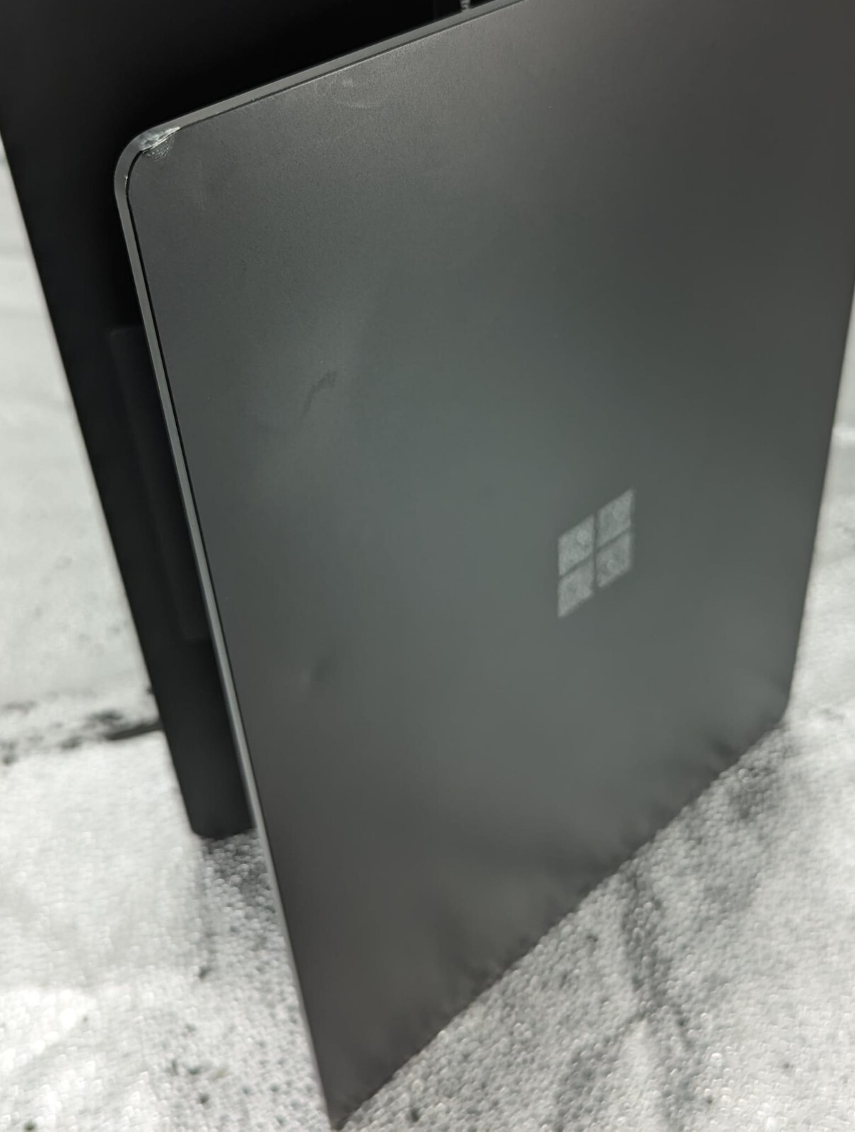 Microsoft Surface Laptop 3 13.5″ 256GB 8G, Intel Core i5-1035G7 – 1.20 GHz,