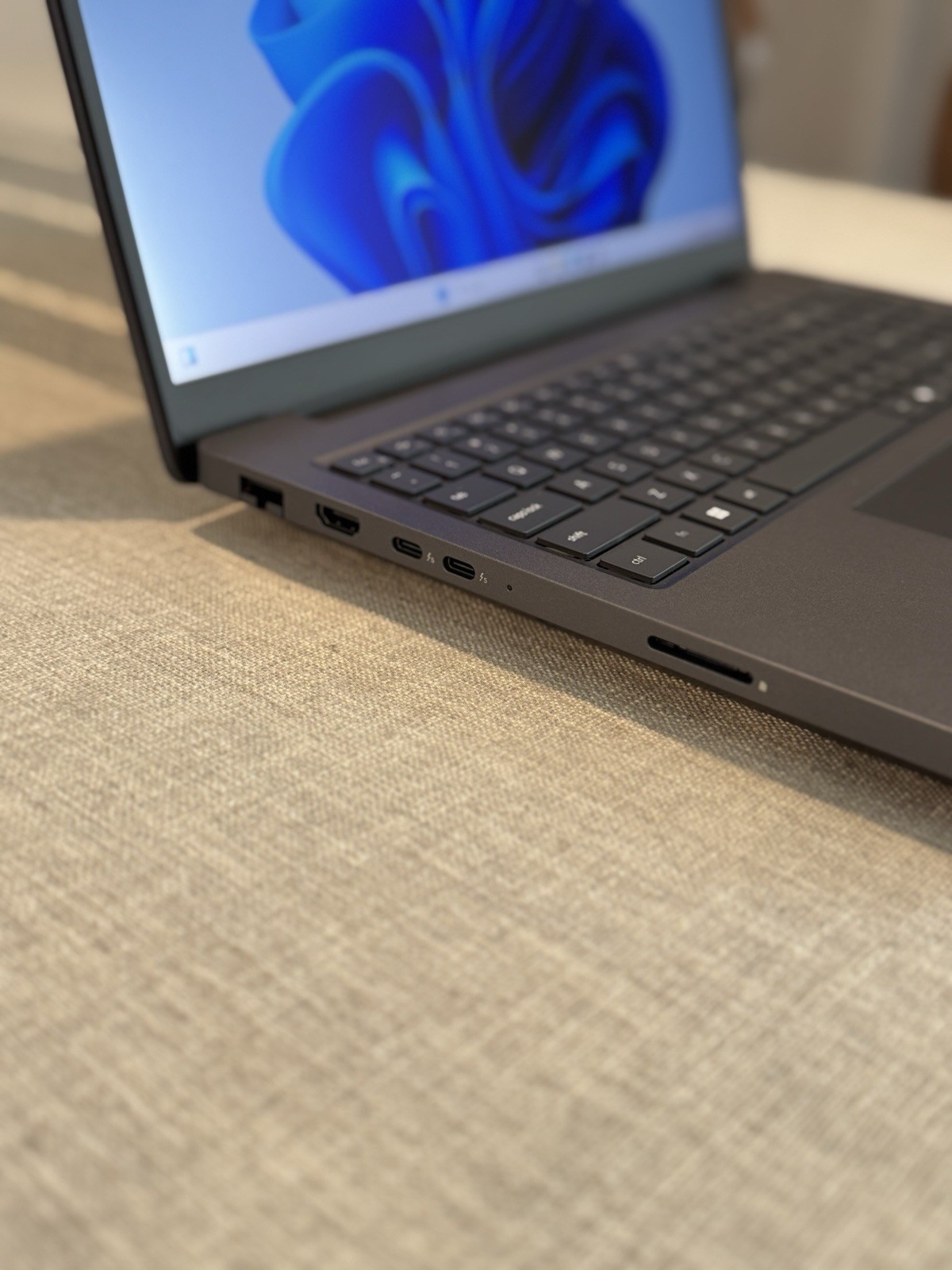 Dell Pro Max 16 Plus–Intel Ultra 9 285HX 64GB RAM RTX PRO 3000 2TB 120Hz