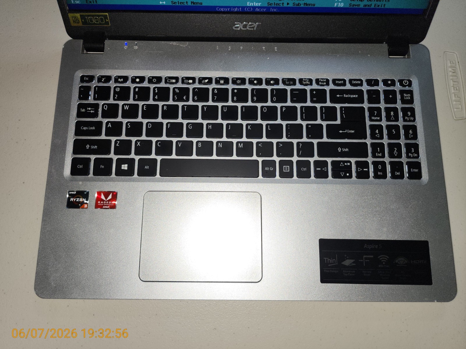 Acer Aspire 5 A515-43-R19L Ryzen 3 3200U – 4GB RAM – 500G NVMe/128G SSD – READ!