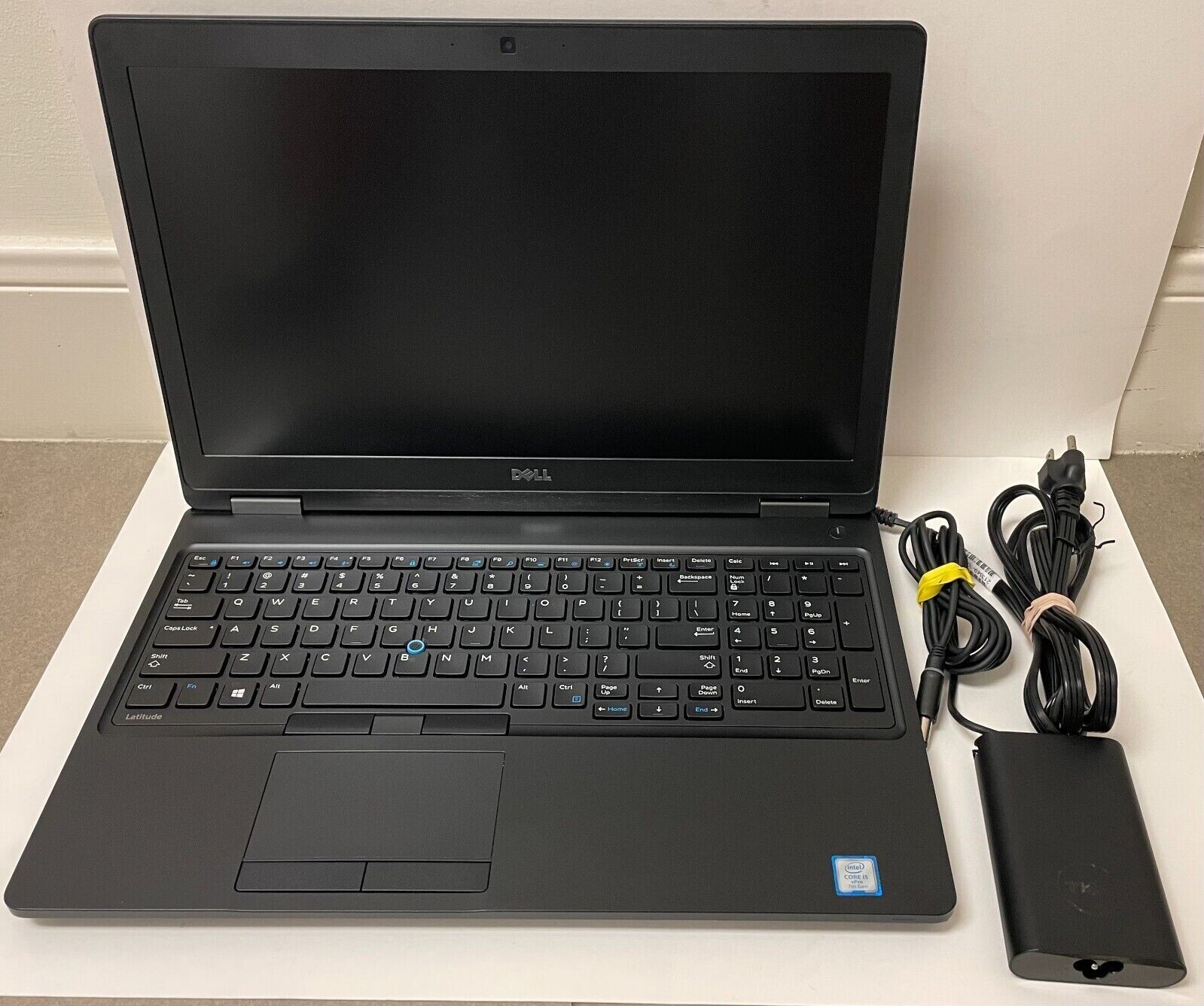 Dell Latitude 5580 15.6″ Intel i5 i5-7300U 8GB 128GB Windows 10 Pro