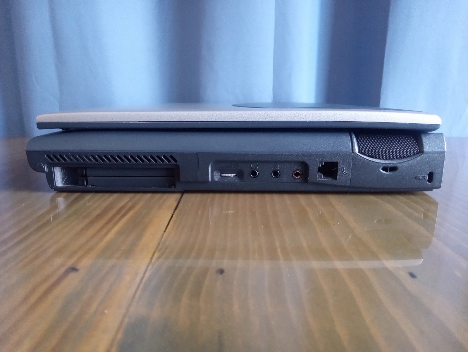 Vintage 1998 Toshiba Satellite P5275U-4K9J0 Laptop TESTED BOOTS WIN 98