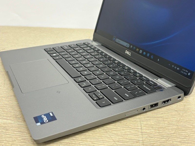 Dell Latitude 5330 FHD Intel i7-1265U 16GB RAM 256GB SSD Windows 11 Pro Laptop