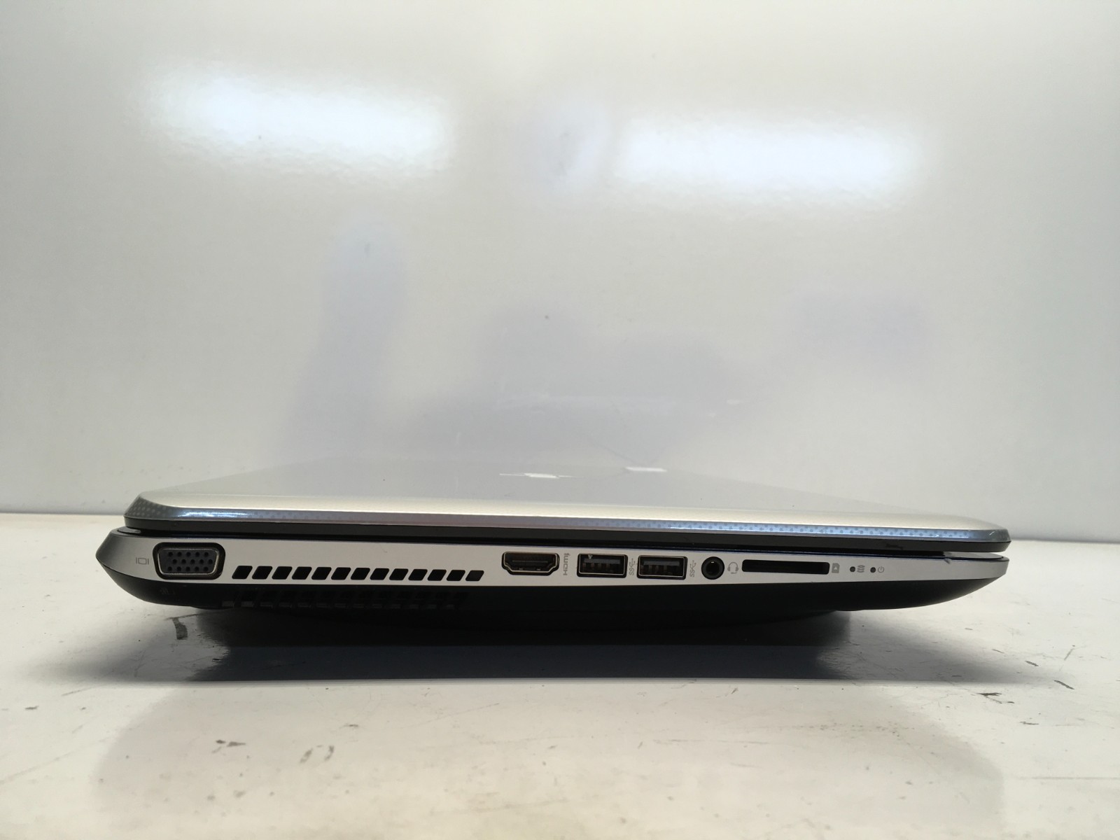 HP Pavilion 17-E161NR Intel i5-4200M 2.5GHz 6 GB NO HDD/Battery