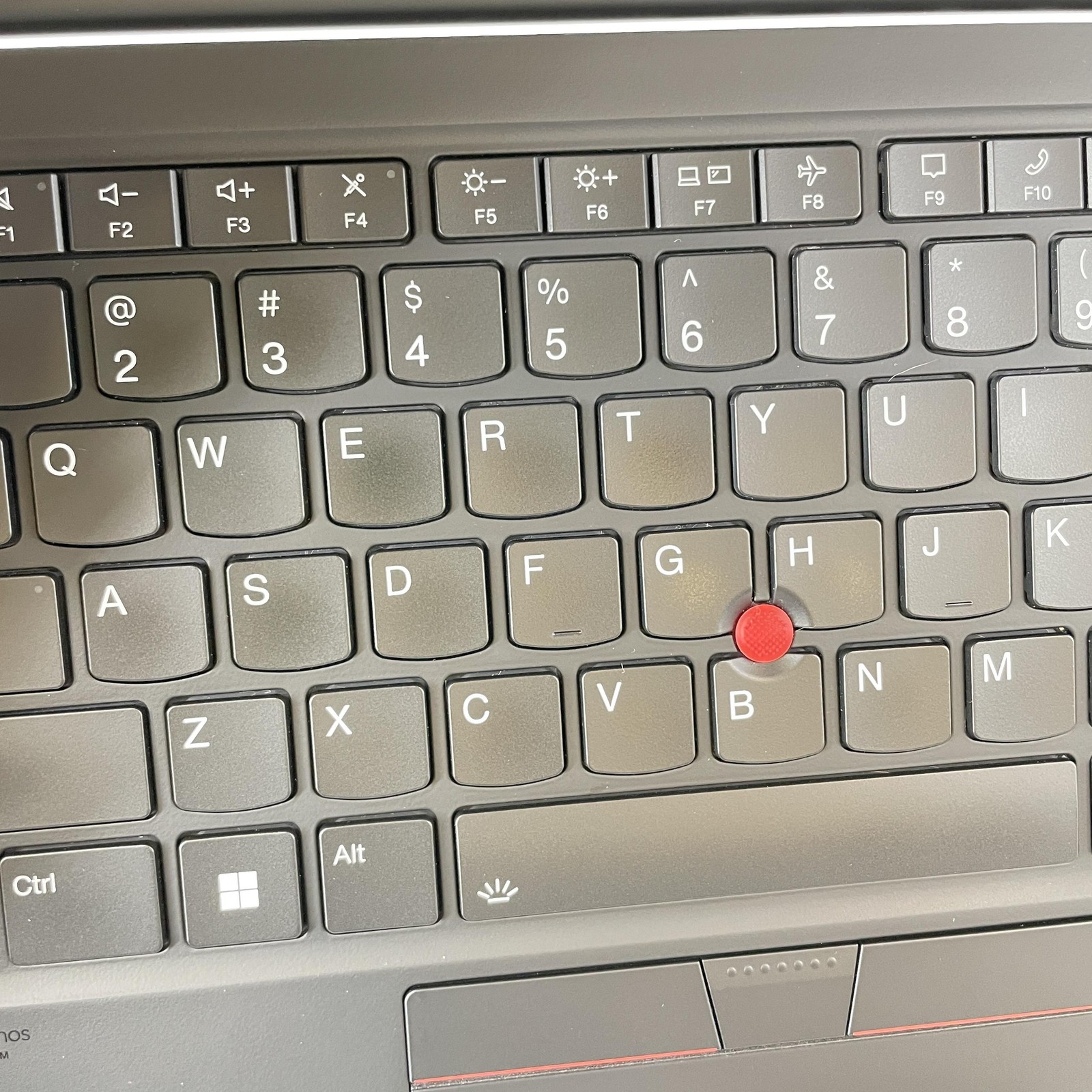 Lenovo ThinkPad X1 Carbon Gen 10 14 FHD+ 1.7GHz i5-1240P 8GB 256GB SSD Very Good