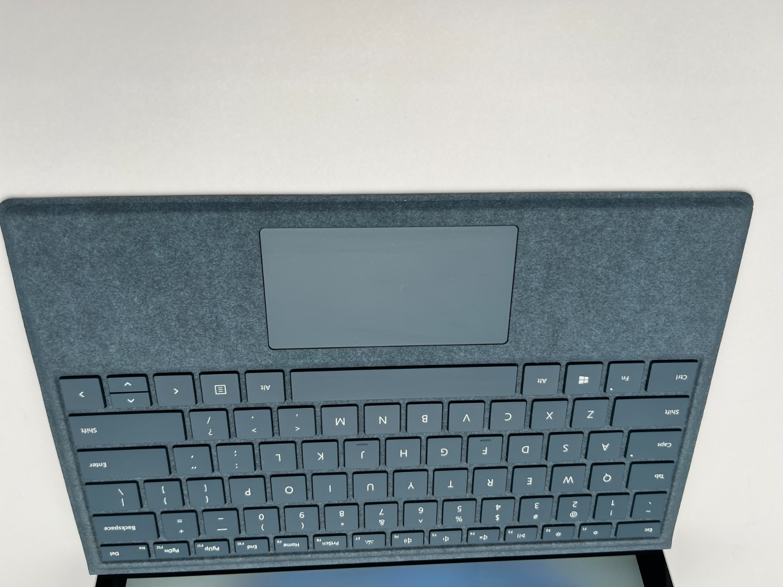 MICROSOFT SURFACE PRO 7 TABLET WITH KEYBOARD i3-1005G1@1.2 GHZ 4GB RAM 128GB NVM