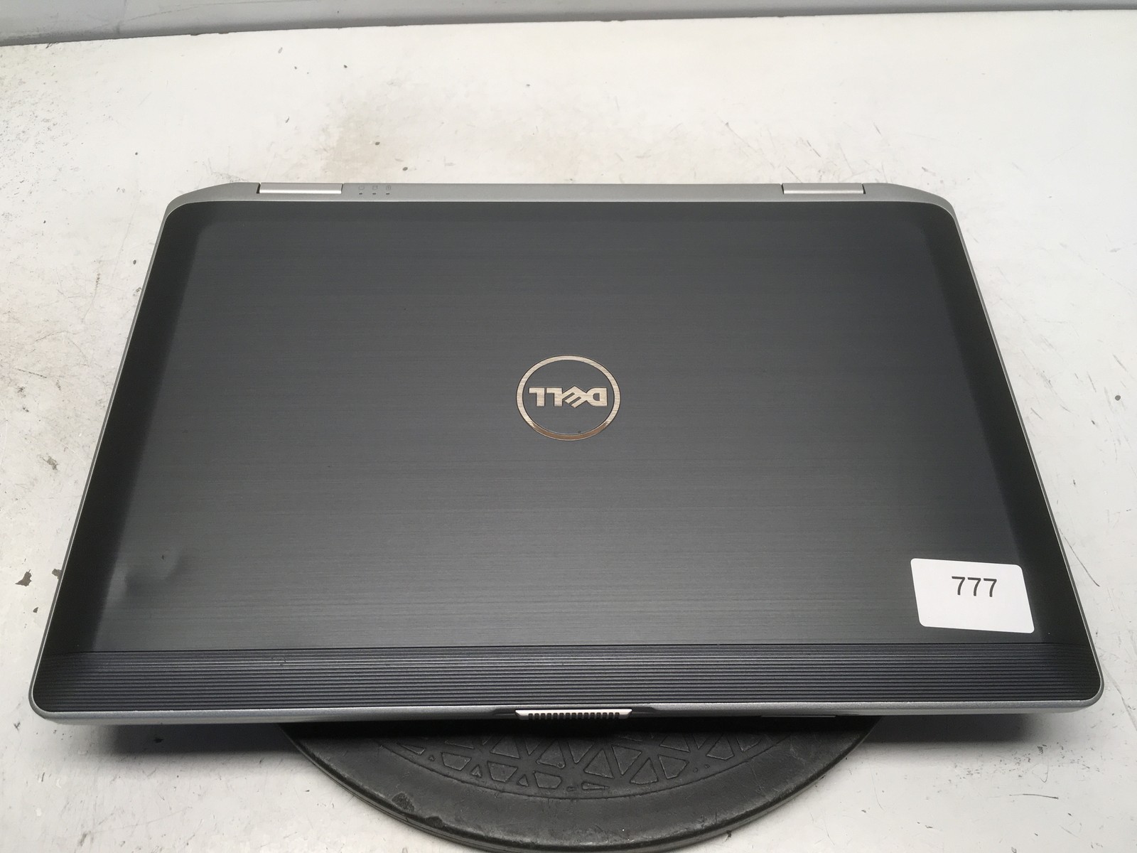 Dell Latitude E6430 Intel i5-3210M 2.5GHz 4 GB NO HDD No Batt