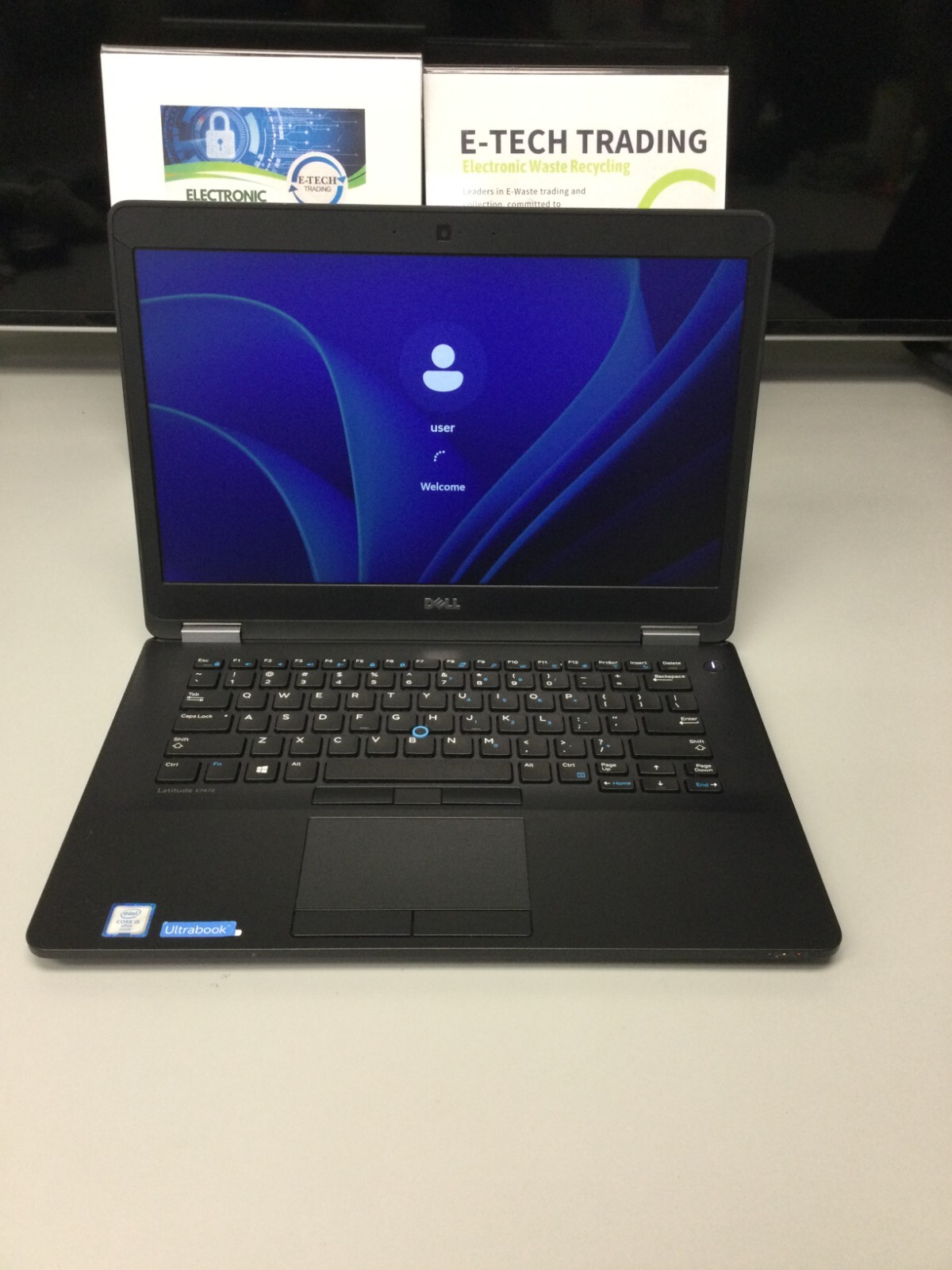 Dell Latitude E7470 14″ 128 SSD Core i5 6th Gen 2.40GHz 8GB windows 11 pro