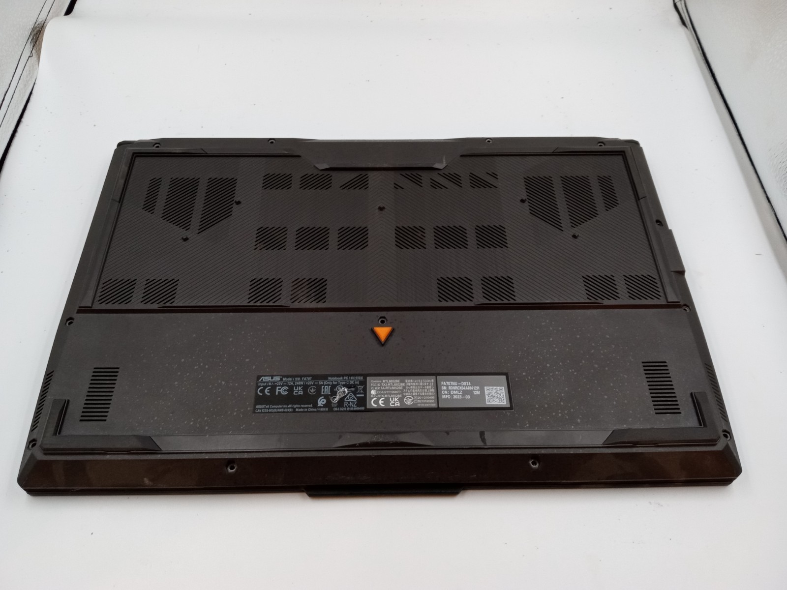 Asus TUF Gaming A17 FA707NU-DS74 17.3″ AMD Ryzen 7 7735HS RTX4050 -BOOTS -READ!!