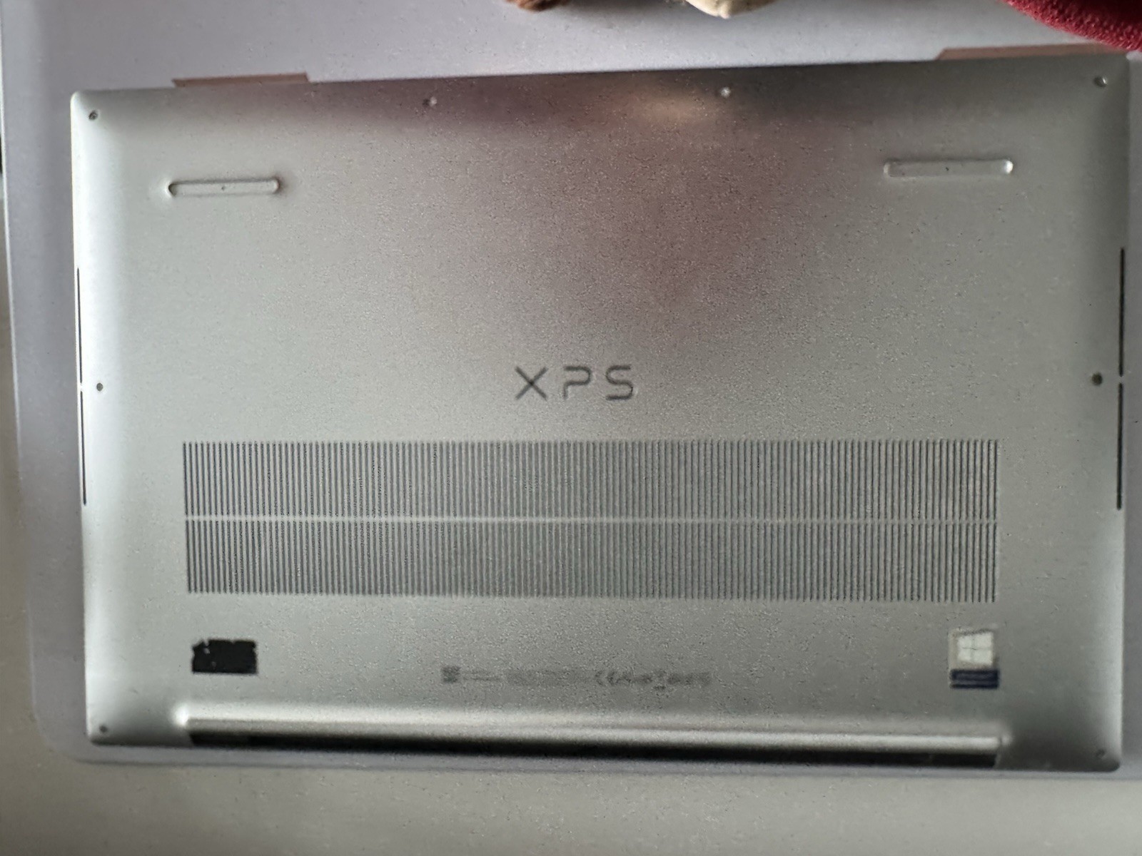 Dell XPS 17 9700 -windows 11 Pro 16GB RAM
