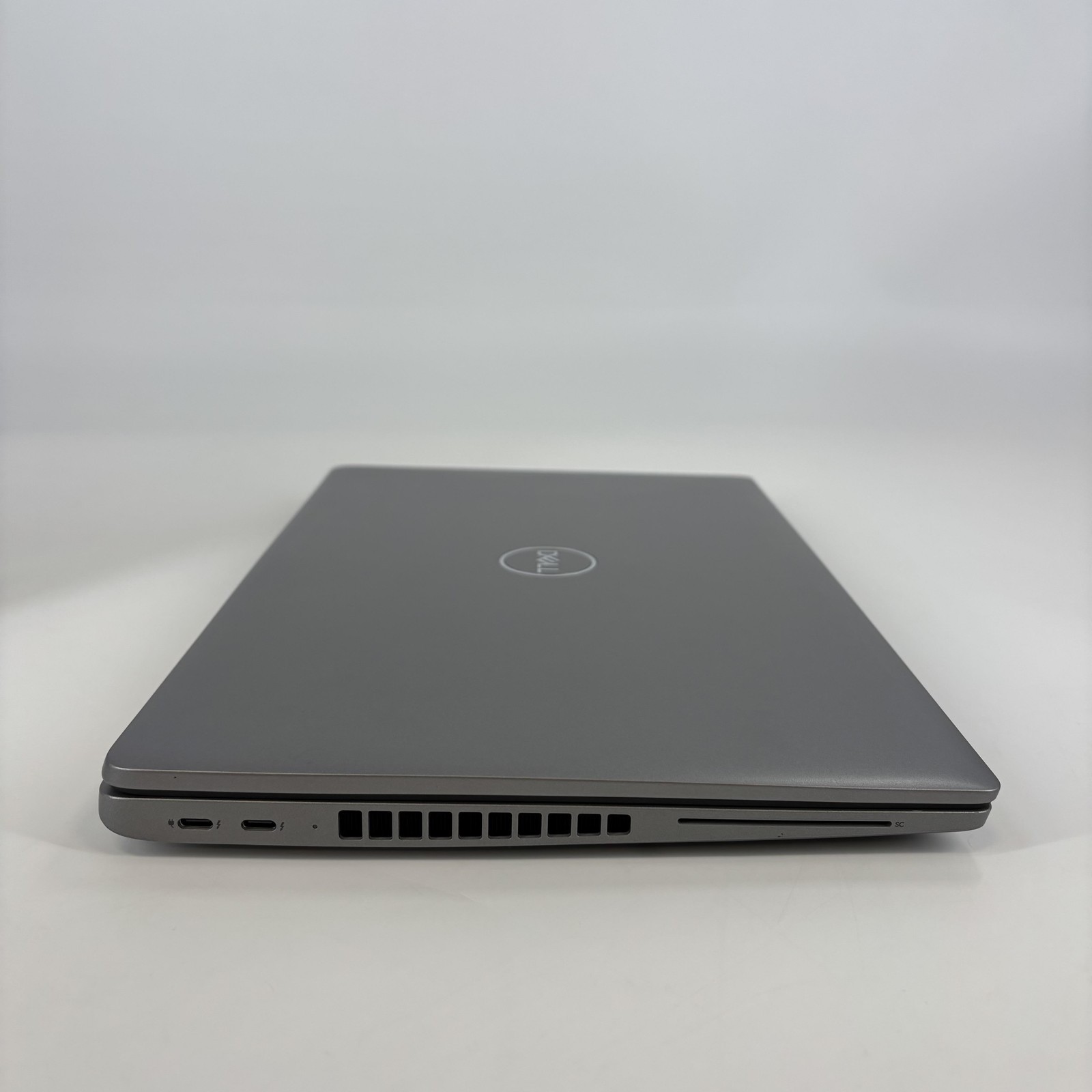Dell Precision 3590 15.6″ FHD Intel 16 Core Ultra 7 155H 64GB 2TB SSD Excellent