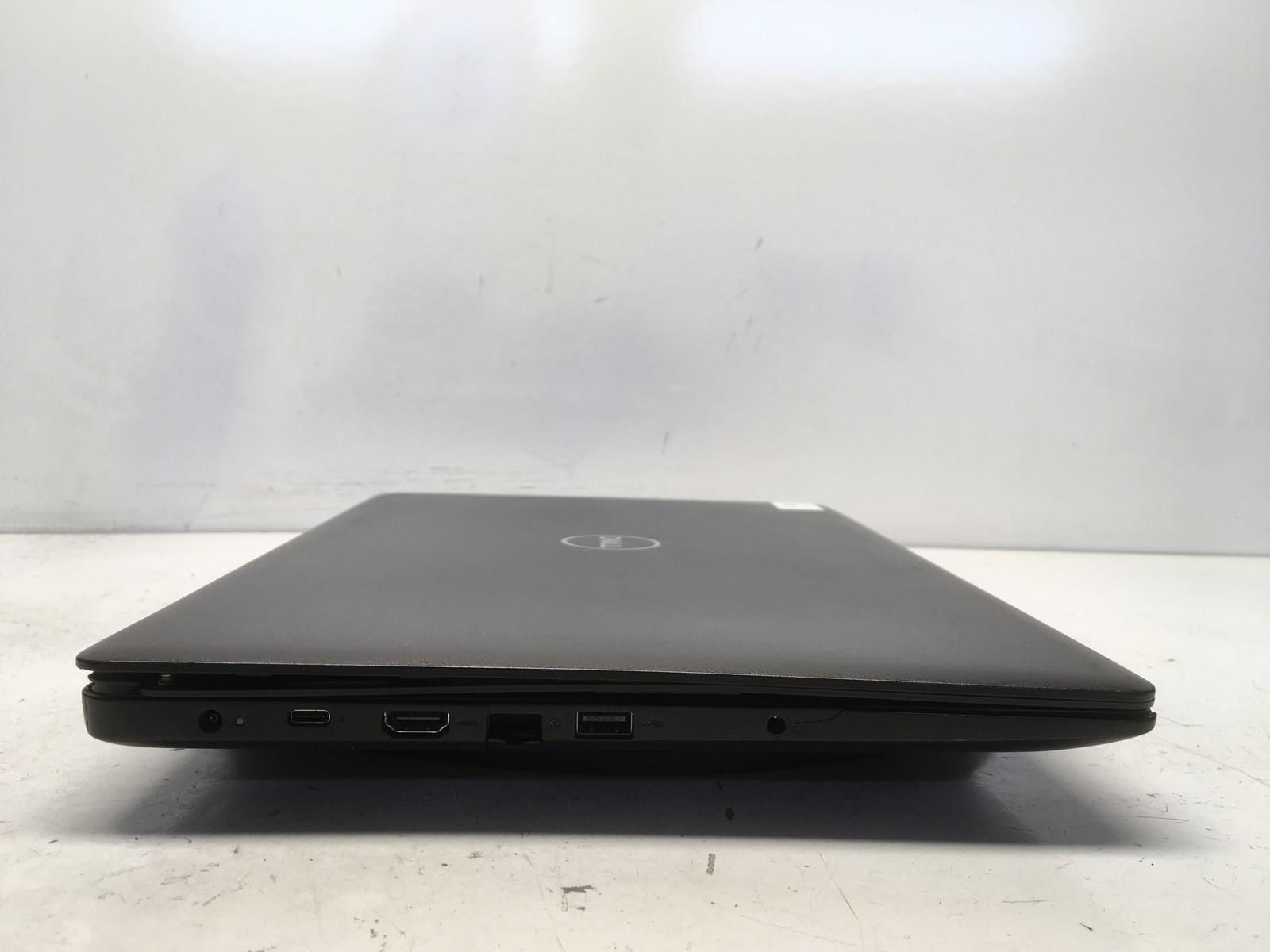 Dell Latitude 3590 Intel i3-7130U 2.7GHz 8 GB NO HDD No Batt