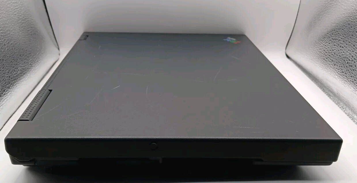 15″ IBM ThinkPad A22m Laptop Intel Pentium III 850MHz/128MB RAM/No HDD/Cord