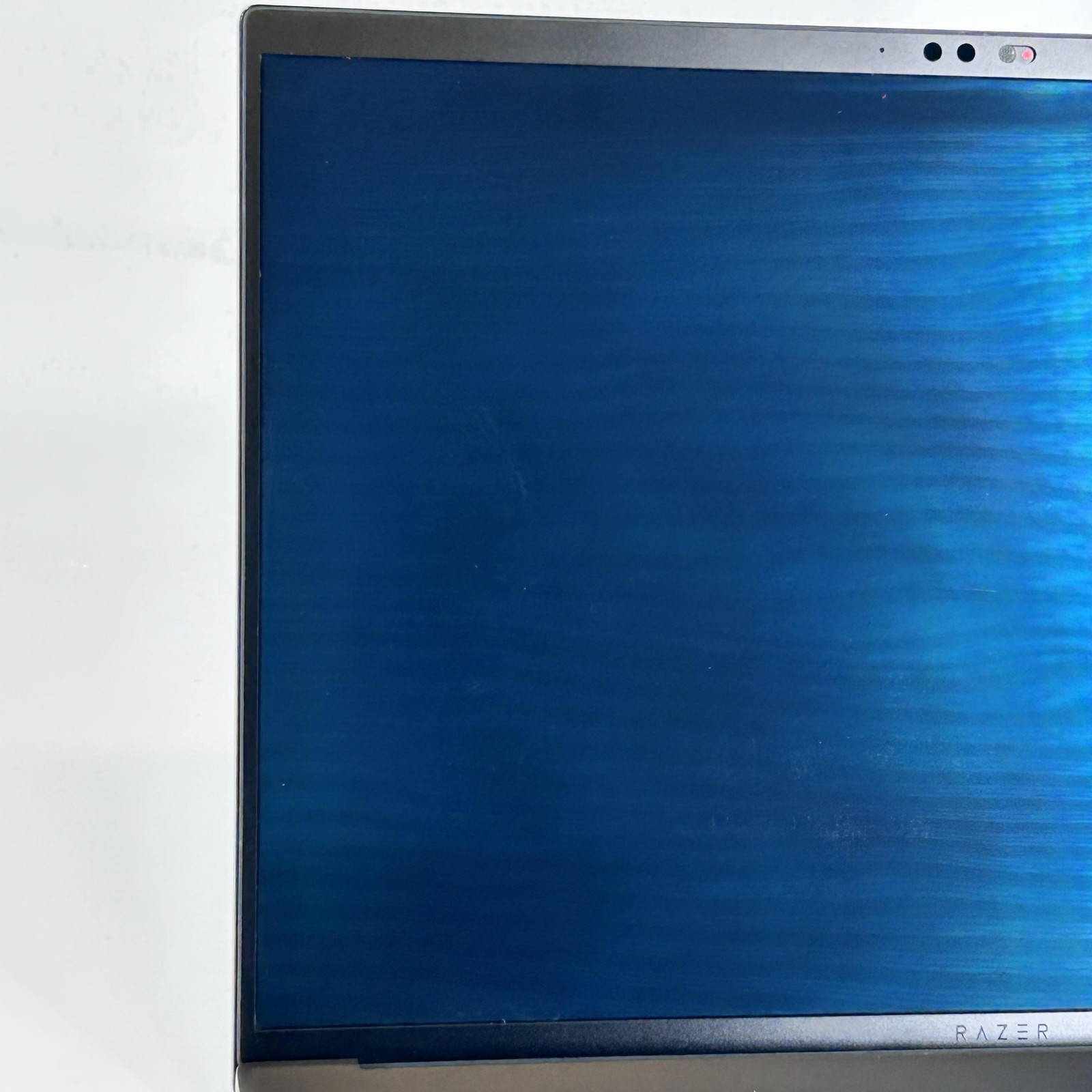 Razer Blade 16 Black 239Hz QHD+ 2.2 GHz i9-14900HX 32GB 1TB RTX 4080 STICKY KEYS