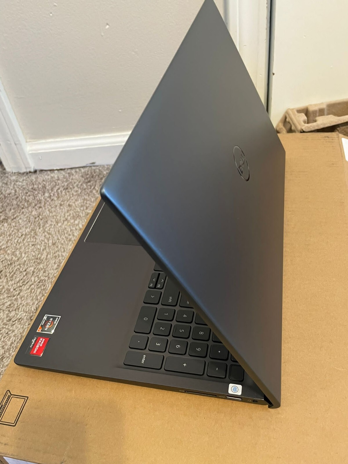 Dell Inspiron 15 5515 15.6″ Touchscreen Laptop AMD Ryzen 7 ( 16 GB Ram 512)