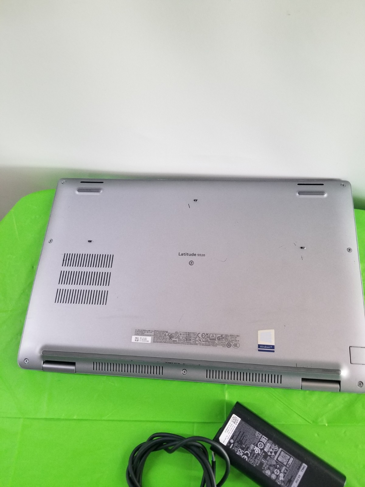 Dell Latitude 5520 15.6″ i5-1135G7 2.4GHz 16GB RAM 256GB SSD WIN 11 PRO