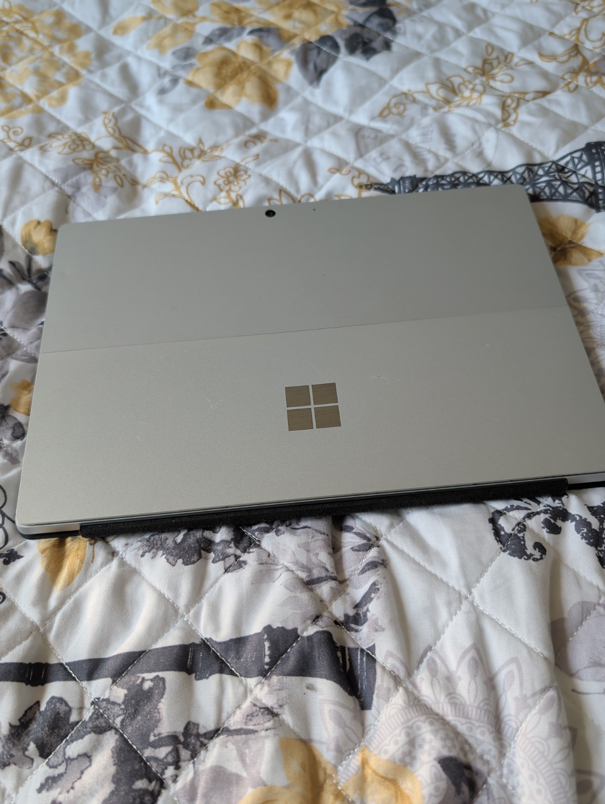 Microsoft Surface Pro 7 Plus 1960 I5-1135G7 2.4GHz, 16GB RAM, 256GB SSD, Win 11.