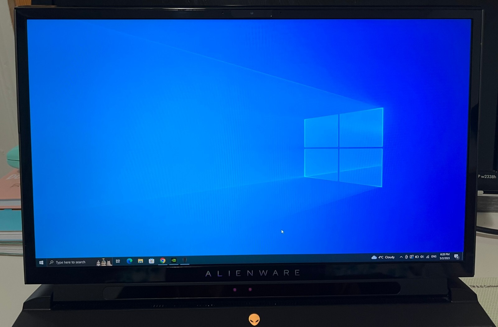 ALIENWARE AREA-51M I7-9700, 16GB, RTX 2070, 256 GB SSD+1 TB HDD